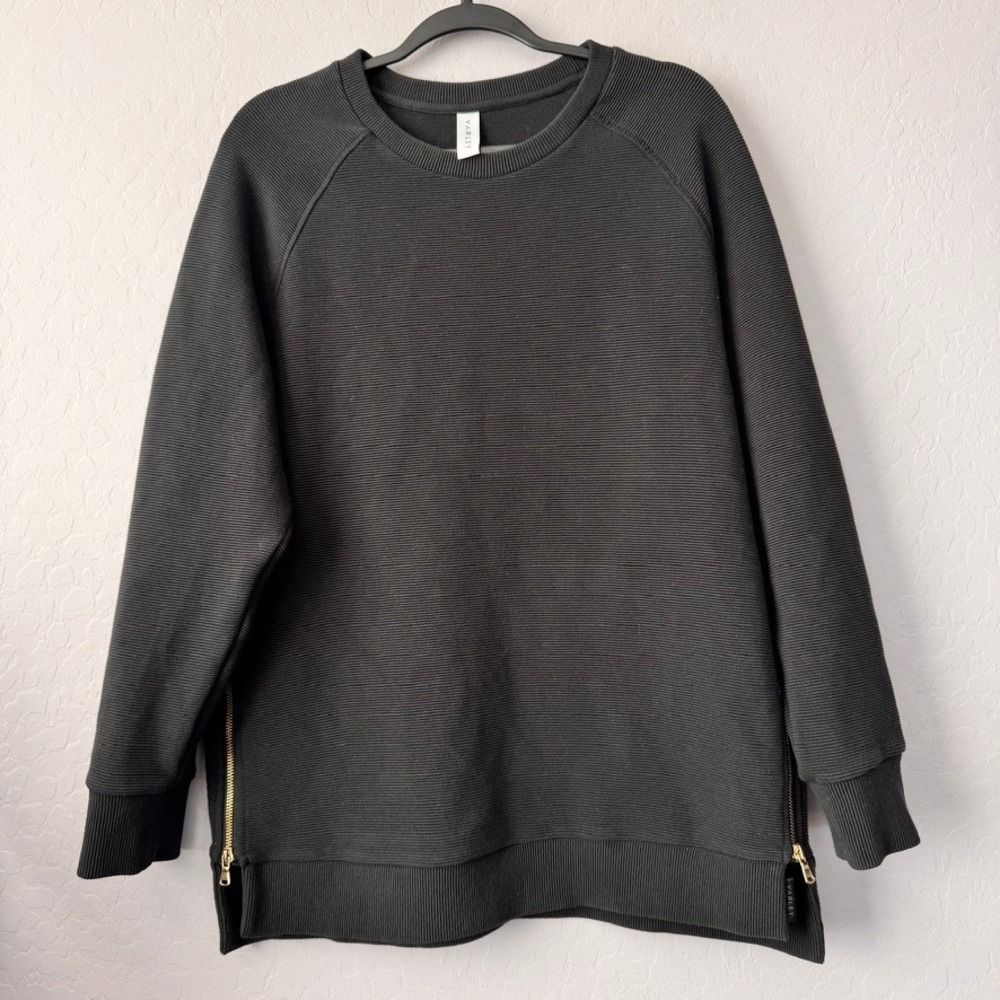 Varley Large Sweatshirt Washed Black Long Sleeve Ottoman Ribbed Gold Side Zip